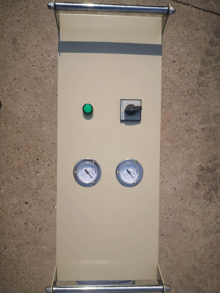 AU521F加油機(jī) (10)_conew1.jpg